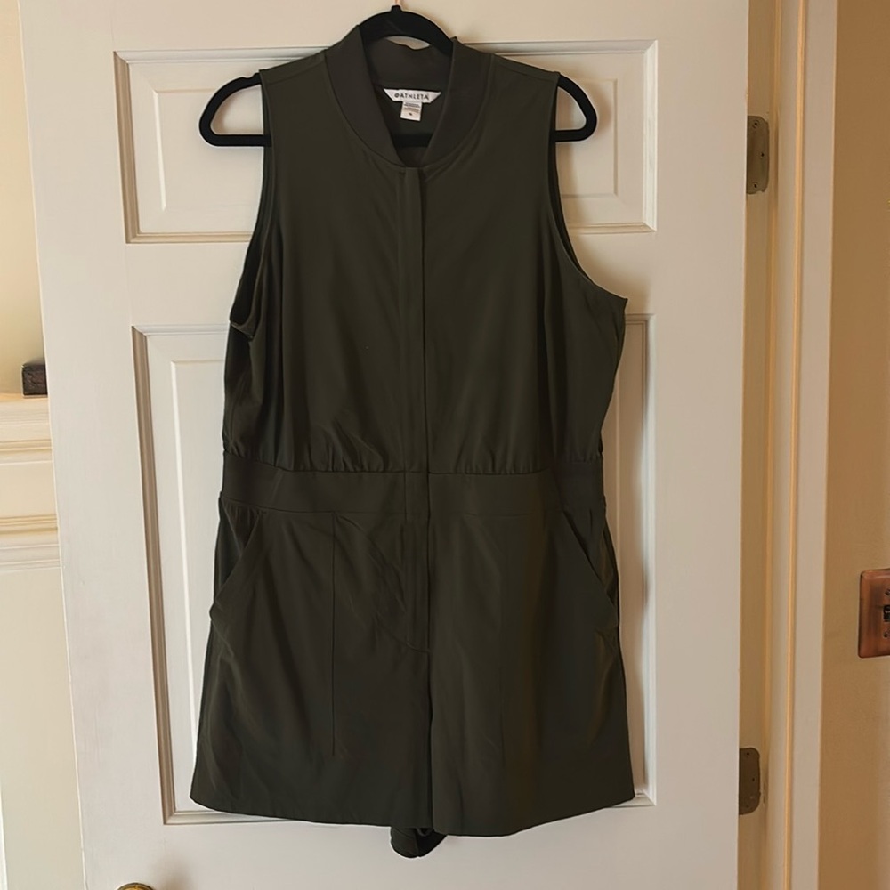Athleta green jump suit shorts